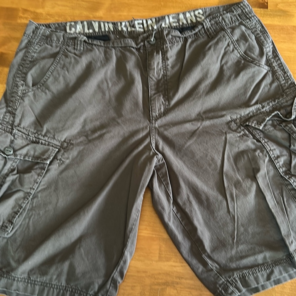 Men's Gray Cargo Shorts